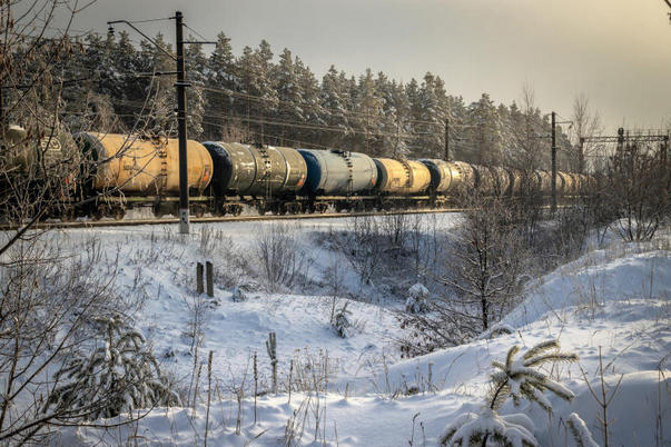 СМИ: в России начались сложности с ж/д перевозкой нефтепродуктов в восточном направлении
